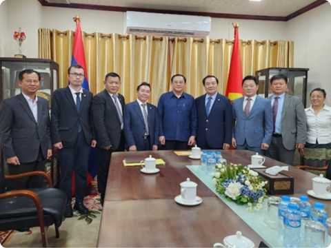 ラオス王国首相との会談