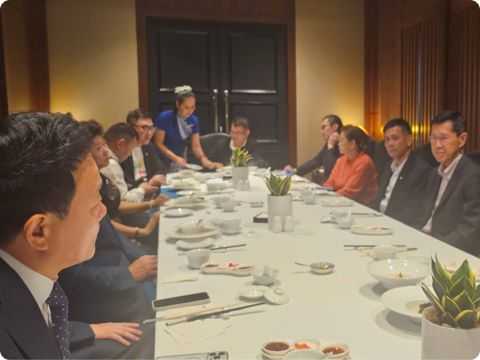 タイ王国前首相との会談